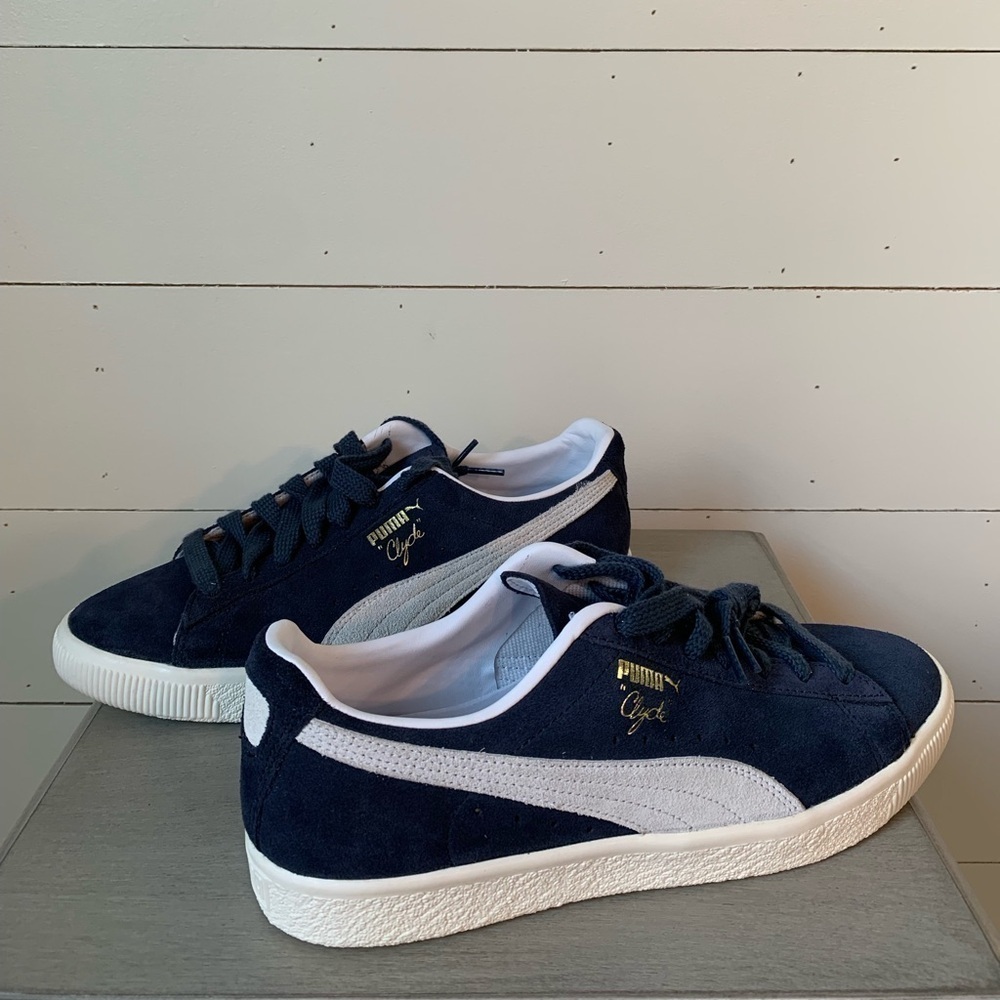 Puma Clyde OG 39196201 Mens Blue Suede Lace Up Lifestyle Sneakers Shoes Size: 9